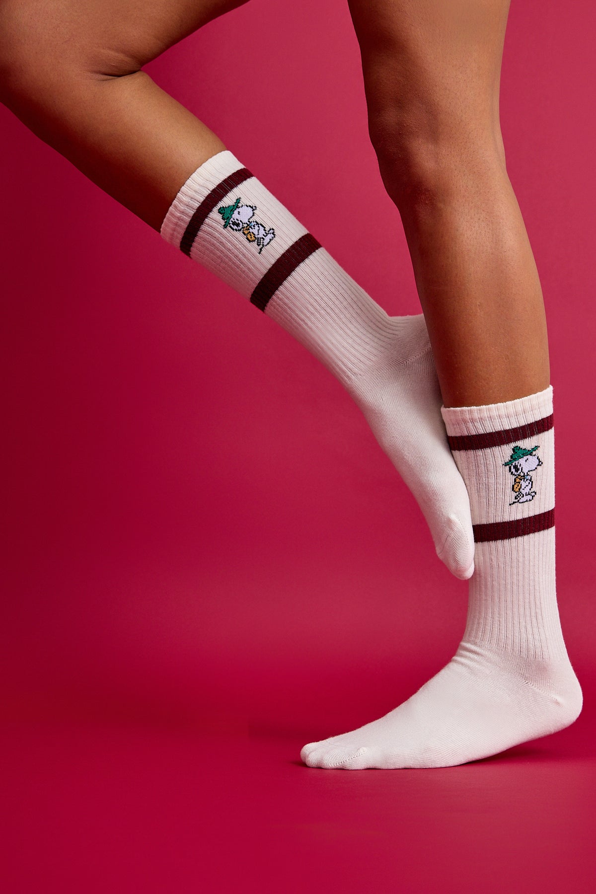 Retro Bordo Çizgili Köpek Desenli Spor Çorap