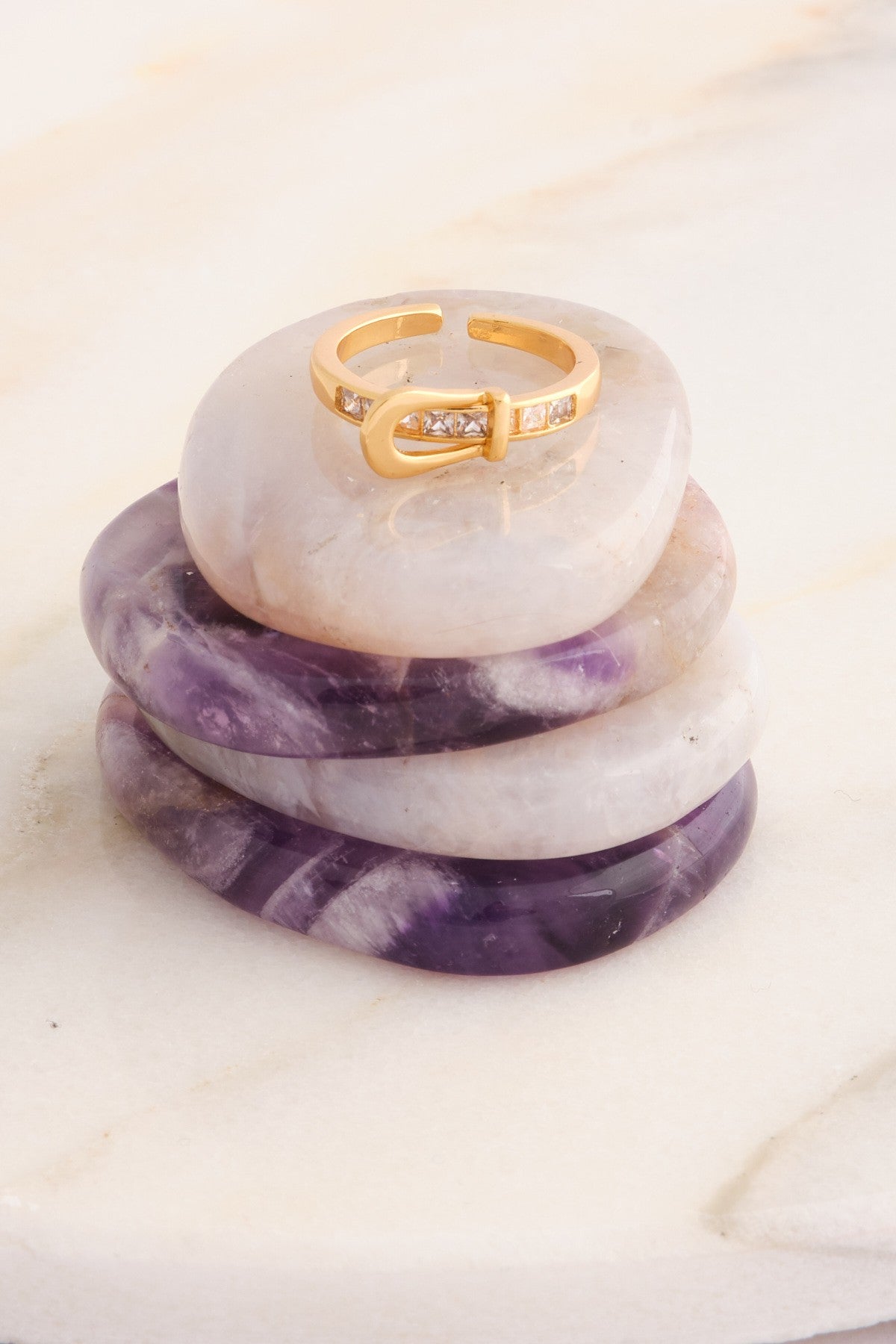 Beyaz Baget Taşlı Kemer Yüzük