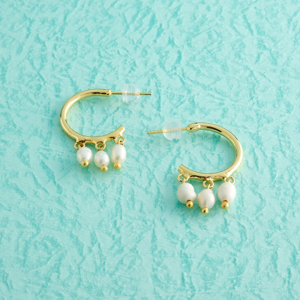 3 Damla İncili Altın Kaplama Halka Küpe