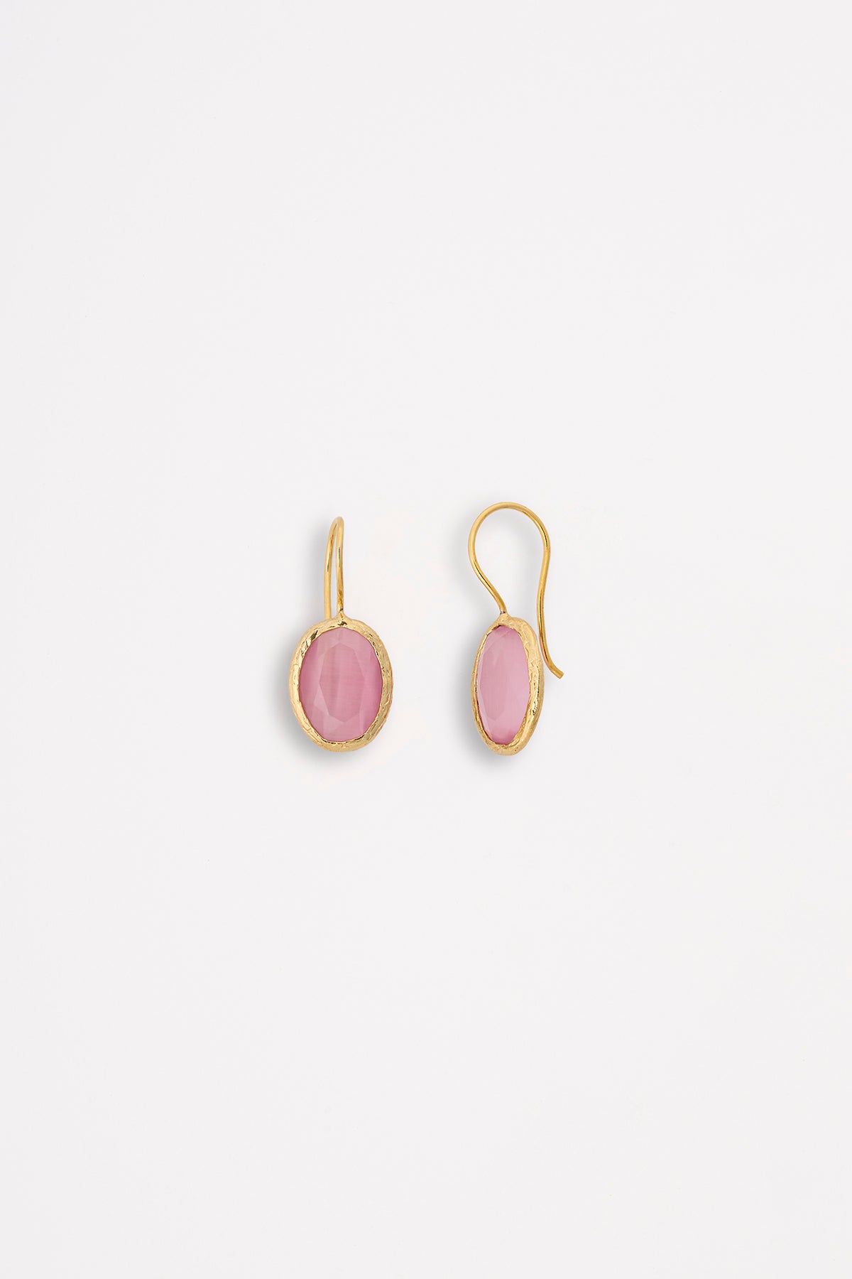 Pembe Kedi Gözü Sıvama Askılı Oval Kesim Küpe