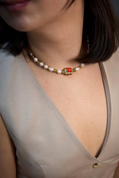 Floral Pearls Tasarım İnci Dizi Kolye Krem-Kırmızı