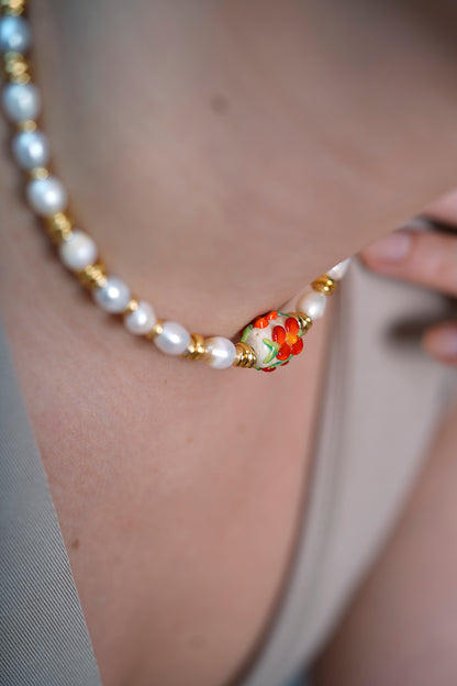 Floral Pearls Tasarım İnci Dizi Kolye Krem-Kırmızı
