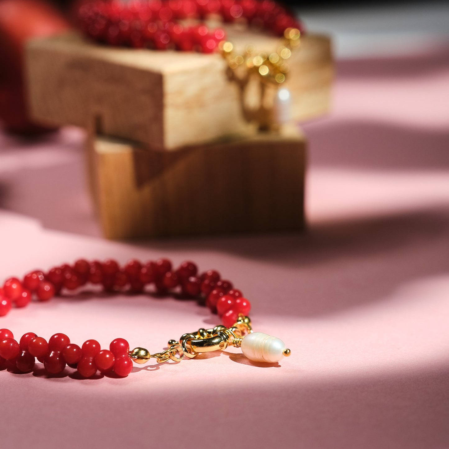 Barok İnci Charm Mercan Dizi Bileklik