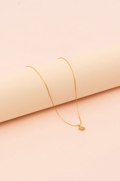 Mini-Sun Beyaz Zirkon Taşlı Minimal Güneş Figürlü Altın Kaplama Kolye
