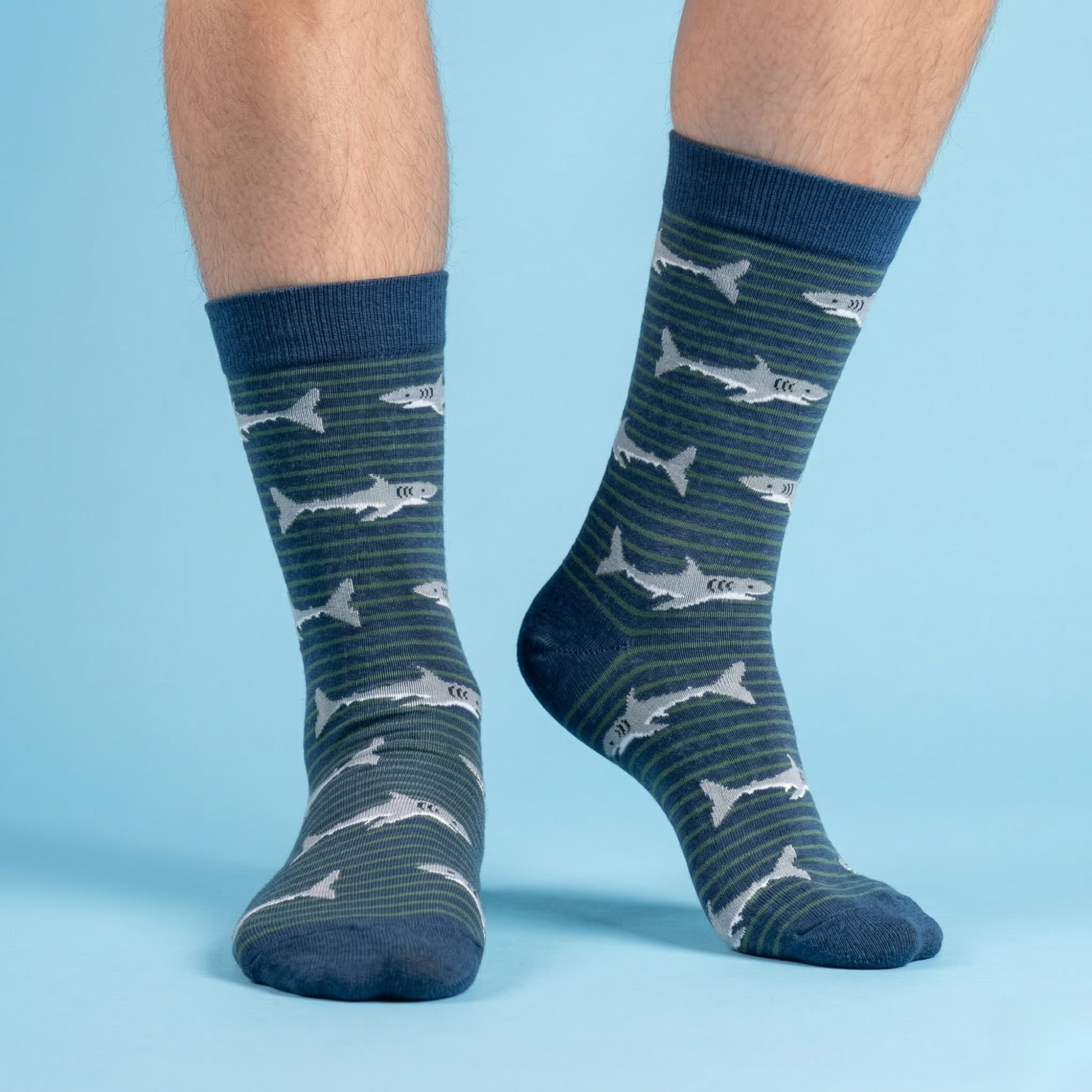köpekbalığı desenli lacivert çizgili pamuk çorap