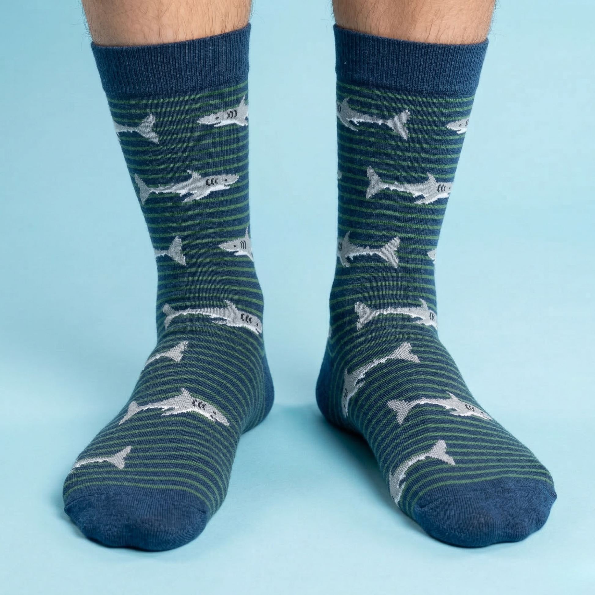 köpekbalığı desenli lacivert çizgili pamuk çorap