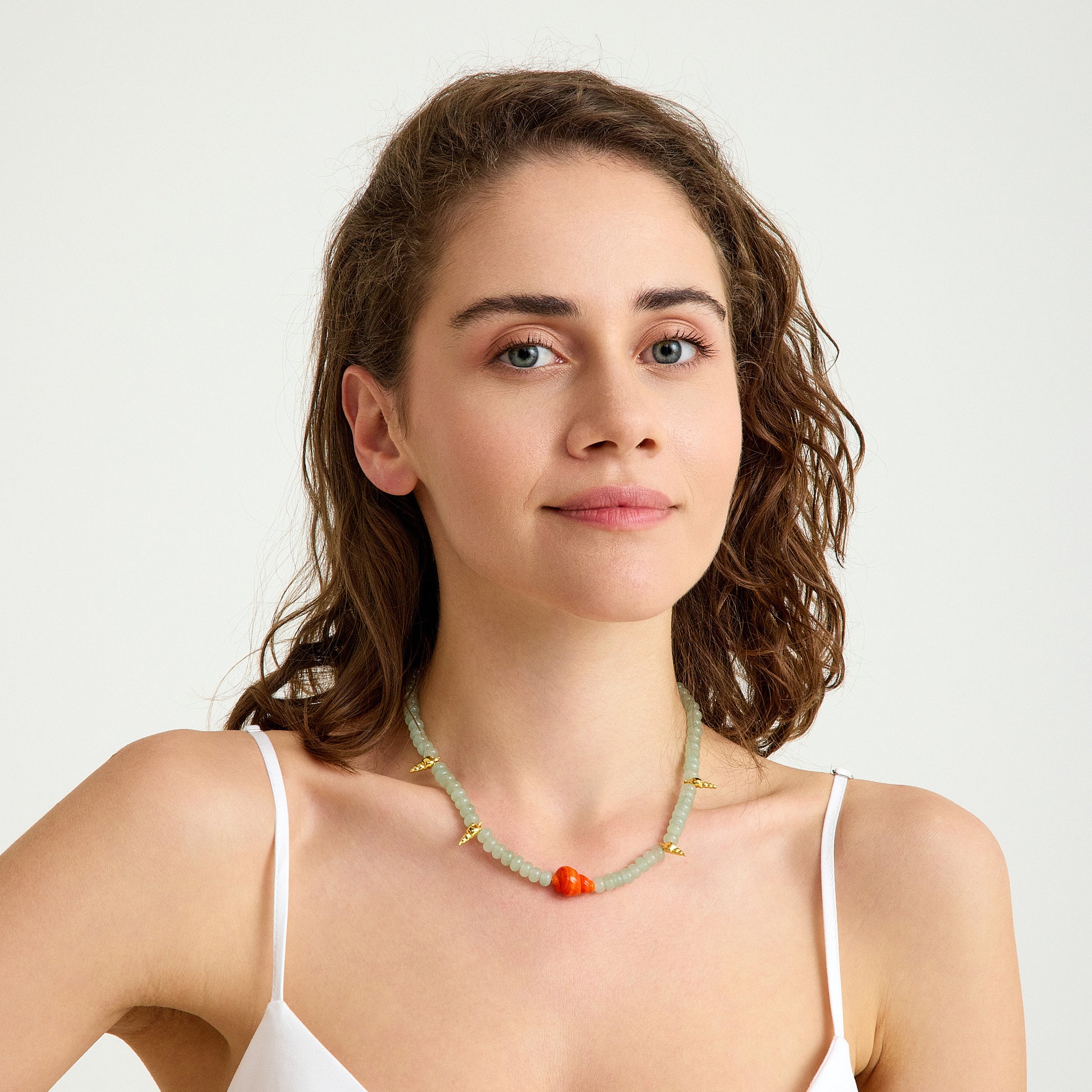 Aventurin taşı ve turuncu murano cam charm ile tasarlanmış altın detaylı el yapımı yaz kolyesi – SOA Jewellery Luma