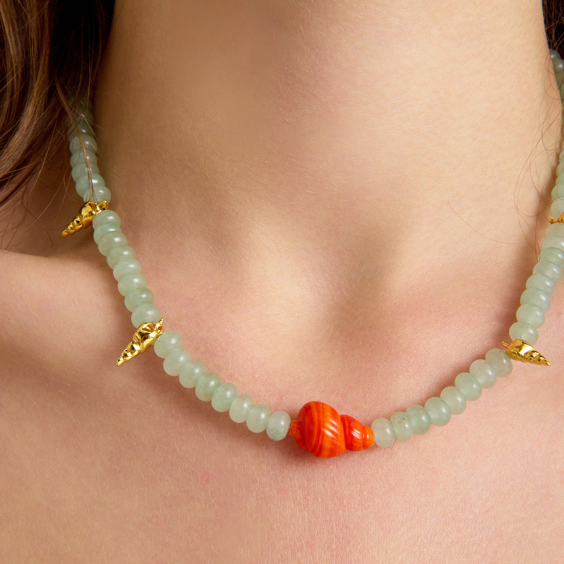 Aventurin taşı ve turuncu murano cam charm ile tasarlanmış altın detaylı el yapımı yaz kolyesi – SOA Jewellery Luma