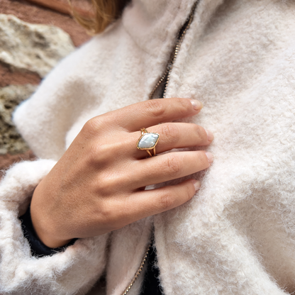 Özel Kesim İnci Taşlı Tekli Sıvama Yüzük