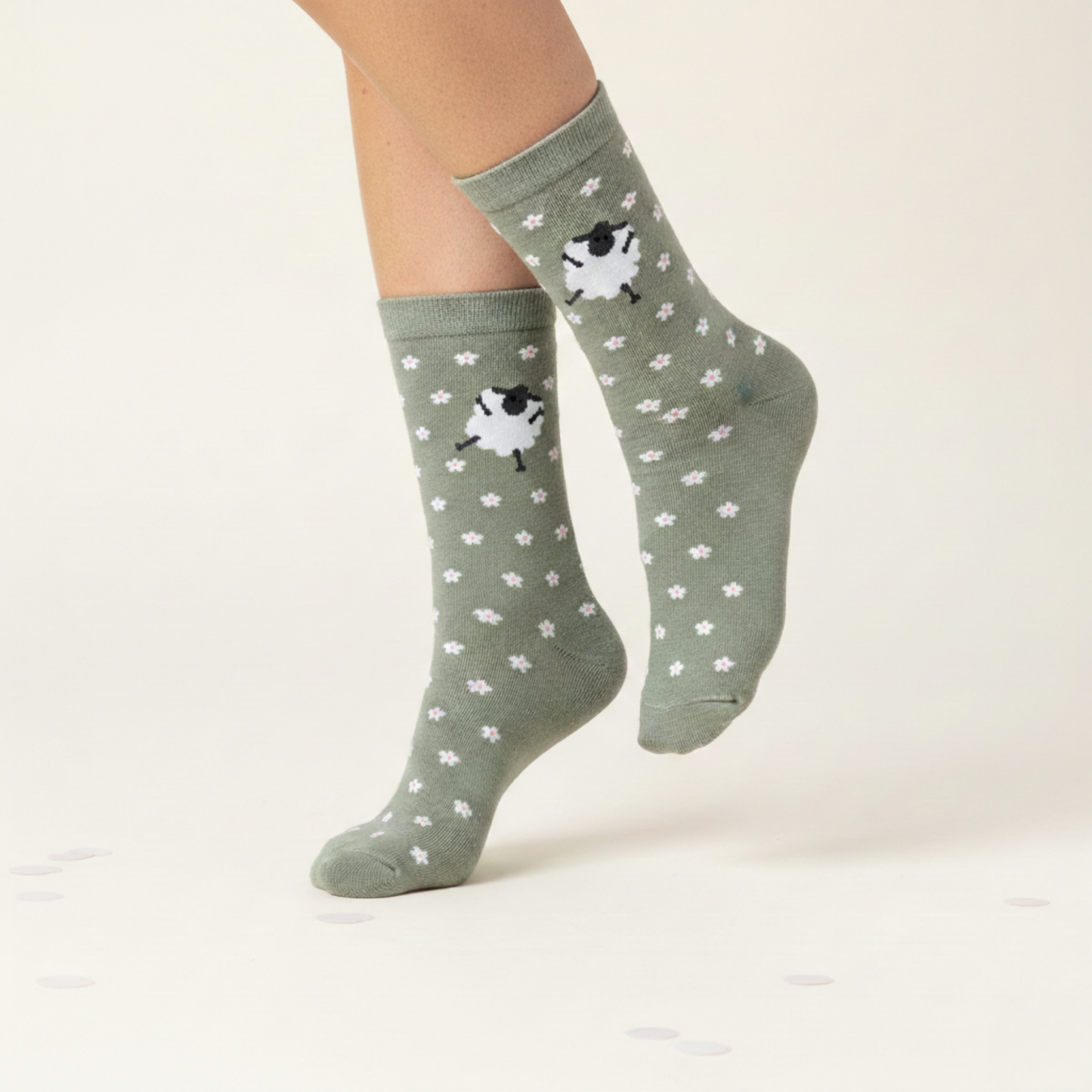Papatyalı Kuzu Desenli Yeşil Çorap