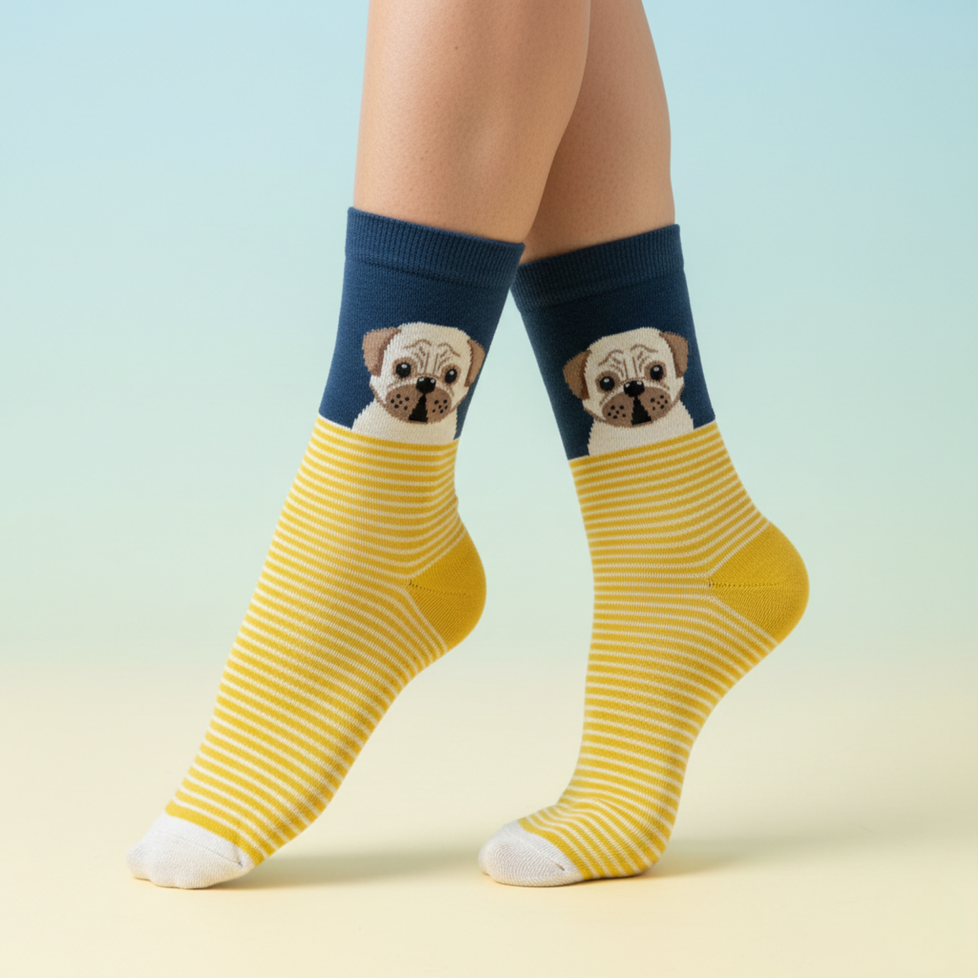 Pug köpek desenli sarı çizgili çorap