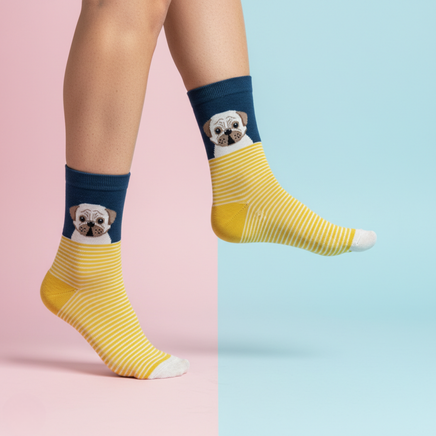 Pug köpek desenli sarı çizgili çorap