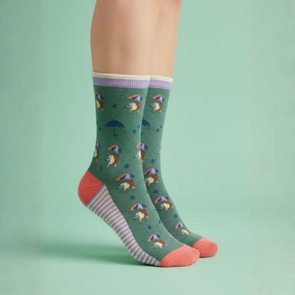 Şemsiyeli kirpi desenli yeşil soket çorap — renkli, pamuklu, kadın model