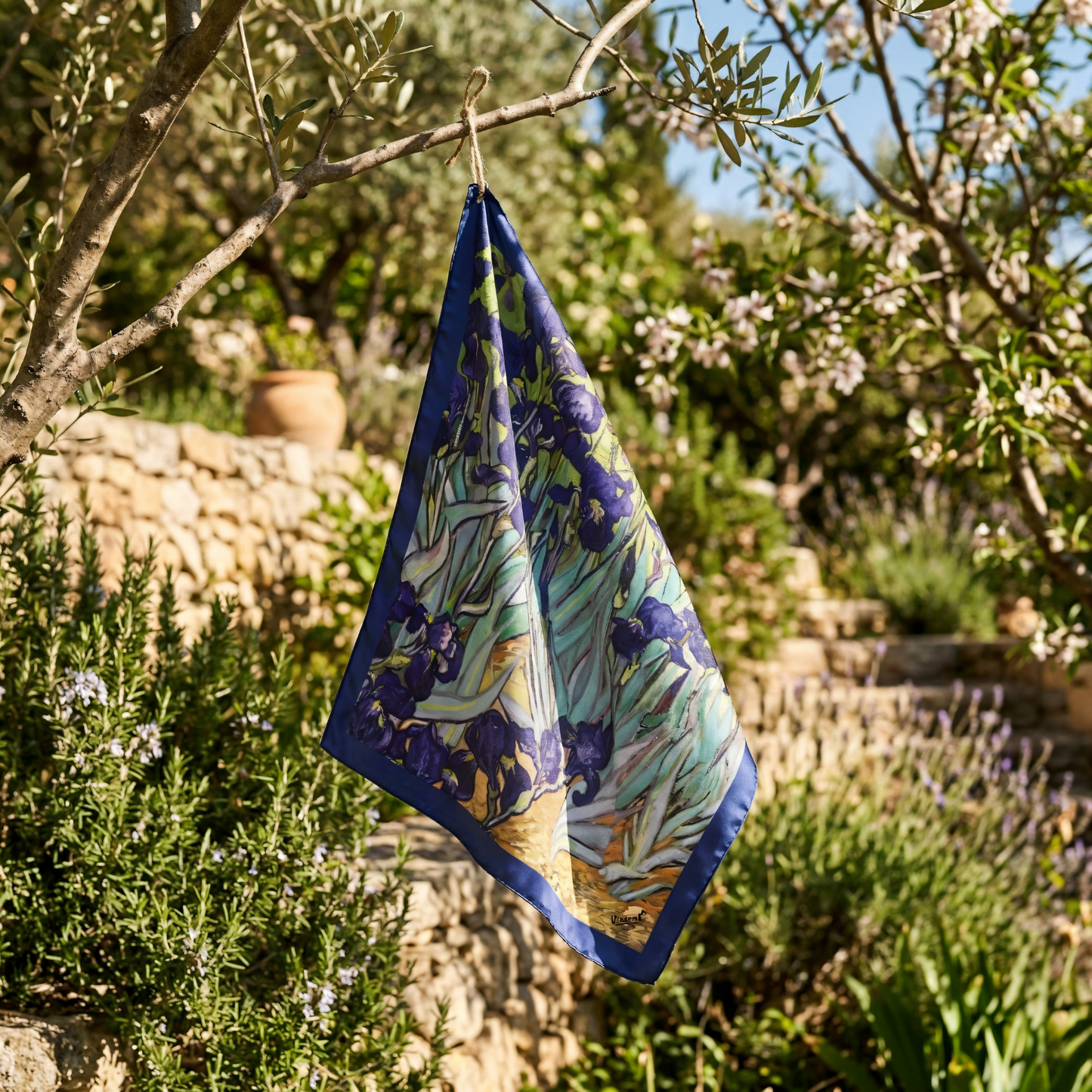 Süsen Bahçesi Fular – İndigo |  55 cm x 55 cm